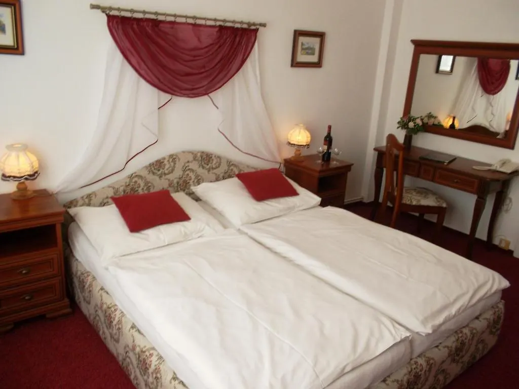 Excellent Aparthotel Prag 4*,